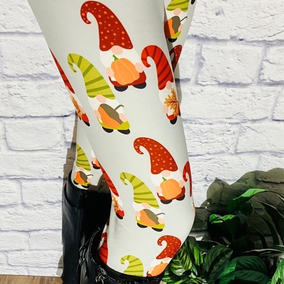 🍁🎃🍂 FALL GNOME PUMPKIN LEAVES LEGGINGS Women’s TC Tall & Curvy 14-22 XXL 1X 2X - Picture 4 of 14